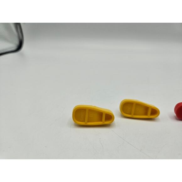 Vintage Marx Sindy Doll Shoes Yellow Slip Ons Clog‎ and Red Heeled (2 Pair) - Picture 8 of 9